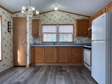 Whether you're looking for a low maintenance year round home or - photo 26