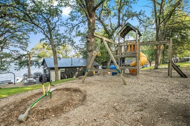 Welcome to effortless lake living at its finest! This charming - photo 26