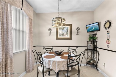 Welcome to this impeccably maintained, beautifully upgraded home - photo 12