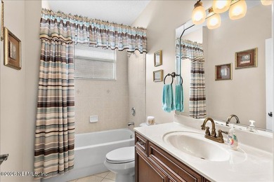 Welcome to this impeccably maintained, beautifully upgraded home - photo 17