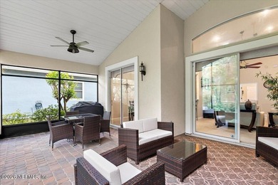 Welcome to this impeccably maintained, beautifully upgraded home - photo 20