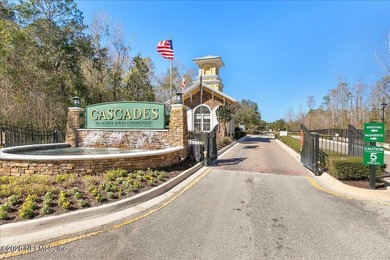 Welcome to this impeccably maintained, beautifully upgraded home - photo 23
