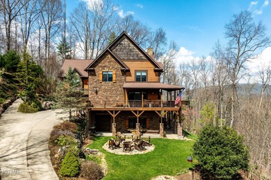 Don't miss out on this beautifully remodeled mountain chalet - photo 1
