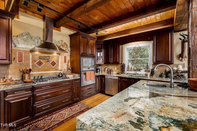 Don't miss out on this beautifully remodeled mountain chalet - photo 2