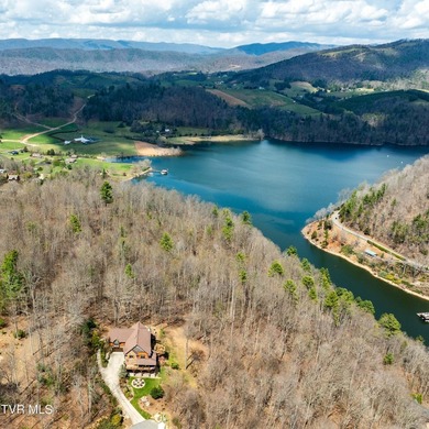 Don't miss out on this beautifully remodeled mountain chalet - photo 6