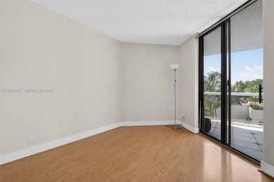 BEAUTIFUL, TOTALLY RENOVATED 2/2 IN DESIRABLE PORTSVIEW AT THE