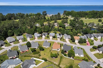 Welcome to this well-maintained three-bedroom home with a - photo 32
