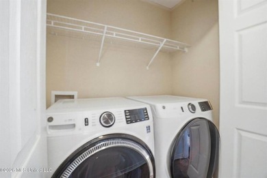 Welcome to 13364 Turtle Creek Parkway in Gulfport. This 3 - photo 10