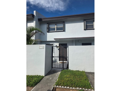 Kendale Lakes Area Condo For Sale in Miami Florida