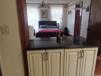 As-Salamu-Alaikum This is a wonderful home for any one who wants - photo 3