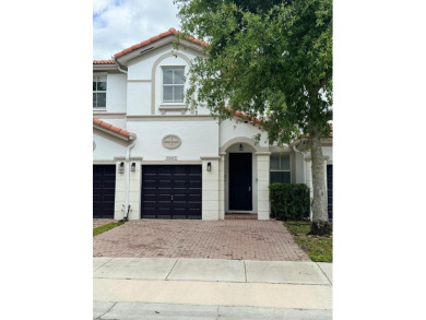 (private lake, pond, creek) Townhome/Townhouse For Sale in Doral Florida