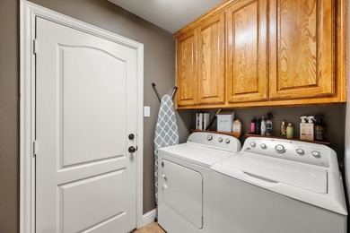 Welcome to your dream home! This beautifully maintained 4 - photo 16