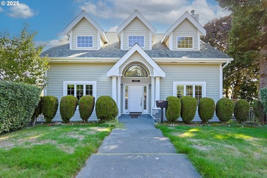 Coos Bay Home For Sale in Northbend Oregon