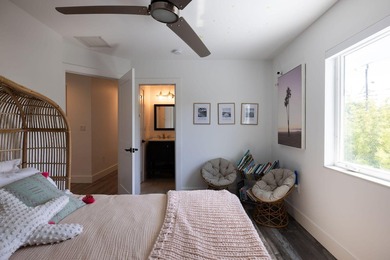Space to spread out. Room to gather. And a private beach, day - photo 44