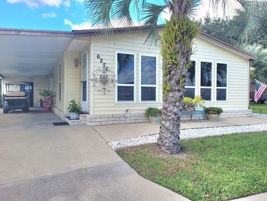 (private lake, pond, creek) Home For Sale in Zephyrhills Florida