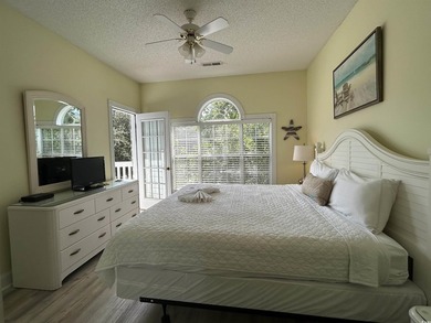 GORGEOUS REMODELED SECOND FLOOR TWO BEDROOM VILLLA IN - photo 20