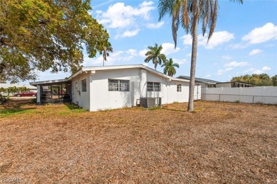 Welcome to this cute and cozy home in North Fort Myers! This - photo 21