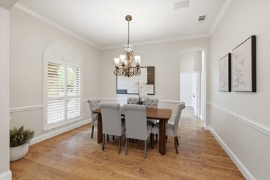 This stunning Castle Hills home is a dream for tech enthusiasts - photo 7