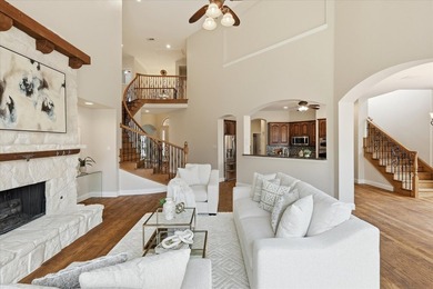 This stunning Castle Hills home is a dream for tech enthusiasts - photo 9