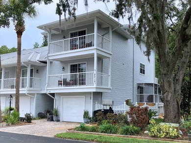 (private lake, pond, creek) Condo For Sale in Lutz Florida