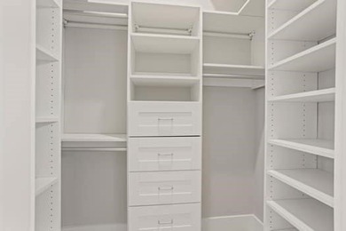 Experience panoramic lake living at its finest. This