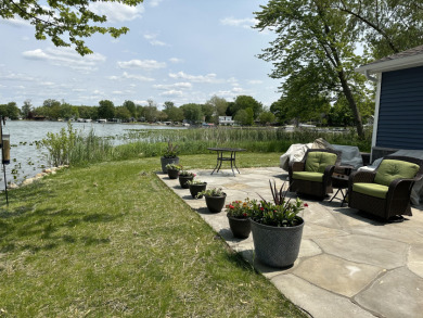 COMPLETLY Remodeled & Turnkey Adams Lake Cottage - photo 4