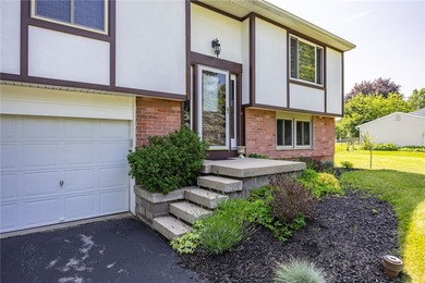 Welcome home to this beautifully updated, ORIGINAL OWNER - photo 4