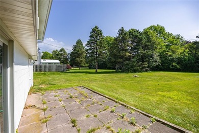 Welcome home to this beautifully updated, ORIGINAL OWNER - photo 7