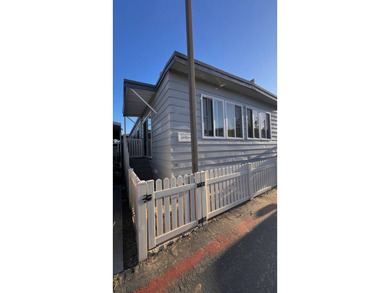 Seller offering 1 Year Choice Home Warranty a $315.00 Value $1 - photo 3