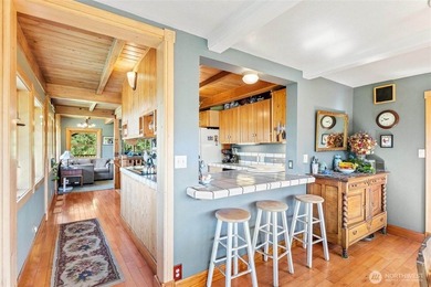 Welcome to The Beautiful Uphill Farm--an exceptional opportunity - photo 4