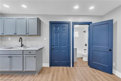 Fully renovated duplex offering modern updates, strong rental - photo 12