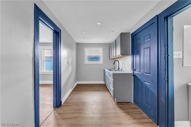 Fully renovated duplex offering modern updates, strong rental - photo 13