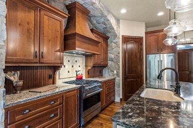 Custom Ranch home in West Neenah. Nearly half an acre of - photo 16