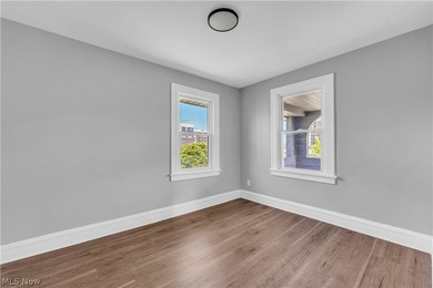 Fully renovated duplex offering modern updates, strong rental - photo 17