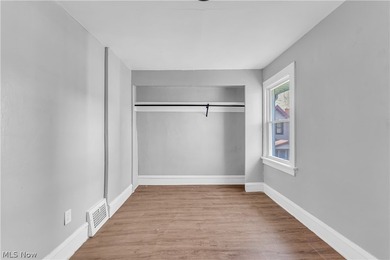 Fully renovated duplex offering modern updates, strong rental - photo 18