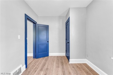 Fully renovated duplex offering modern updates, strong rental - photo 19