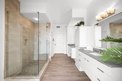This stunning 4B/4B Penthouse Condo with breathtaking, panoramic - photo 28