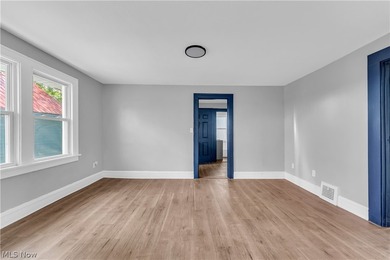 Fully renovated duplex offering modern updates, strong rental - photo 29