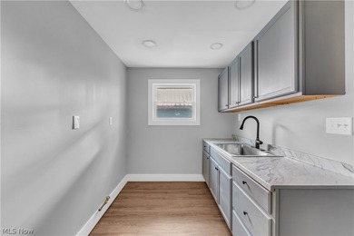 Fully renovated duplex offering modern updates, strong rental - photo 30