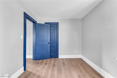 Fully renovated duplex offering modern updates, strong rental - photo 35