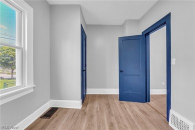 Fully renovated duplex offering modern updates, strong rental - photo 38