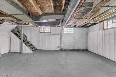 Fully renovated duplex offering modern updates, strong rental - photo 40