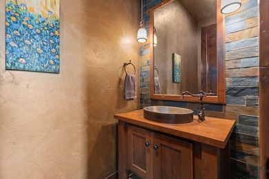 Custom Ranch home in West Neenah. Nearly half an acre of - photo 45