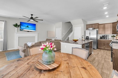 Welcome to 1879 Towne Street - an end-unit townhouse on a prime - photo 16
