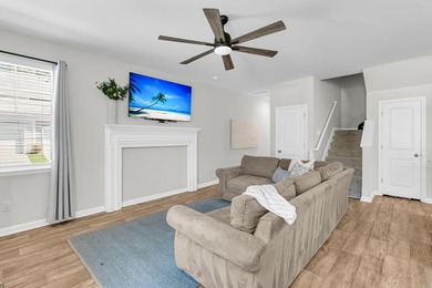 Welcome to 1879 Towne Street - an end-unit townhouse on a prime - photo 17