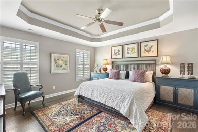This charming end-unit townhouse offers 3 bedrooms, 2.5 - photo 21