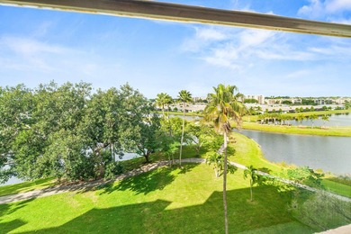 This impeccably maintained 2-bedroom, 2-bath condo with gorgeous - photo 21