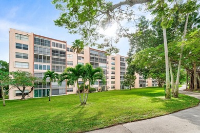 This impeccably maintained 2-bedroom, 2-bath condo with gorgeous - photo 22