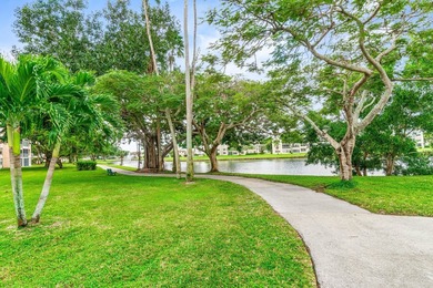 This impeccably maintained 2-bedroom, 2-bath condo with gorgeous - photo 25