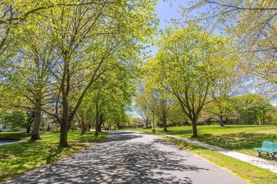 Welcome to Fairfield at St James. This 55+ community features - photo 2